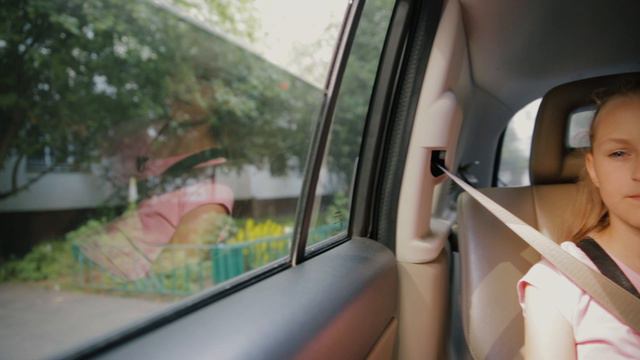 Детская безопасность в автомобиле смотреть онлайн