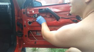 Как вынять стекло и  механизм стекло подьёмника  из двери пассат б3