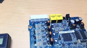 Ремонт маршрутизатора ZYXEL P-2304R EE, включается при касании к контактам микросхемы