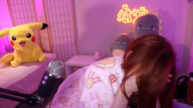 Maimy J*rking A D*ldo