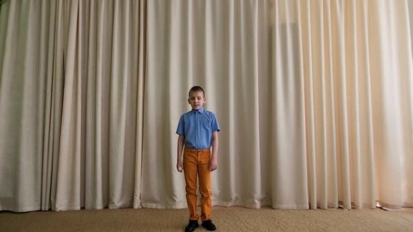 Денис Тёркин.  Музыка  В. Шаинского, слова  С. Козлова "Облака, белогривые лошадки".