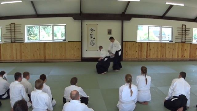 32 Ёкомэнути сотокайтенсанкё