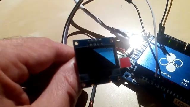 86Duino ONE + adafruit oled display test - i2c смотреть онлайн
