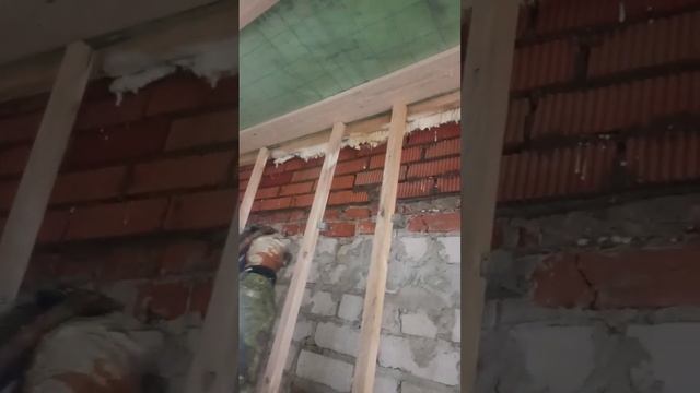 Запениваем щели ППУ смотреть онлайн