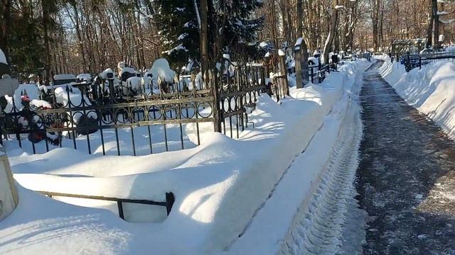 #ваганьковскоекладбище Ищем могилу Градского Могила Абдулова .Ваганьковское кладбище Миронов смотреть онлайн