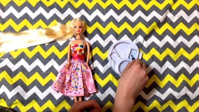 БАРБИ! КУКЛА БЕТТИНА! КРАСИМ ВОЛОСЫ смотреть онлайн