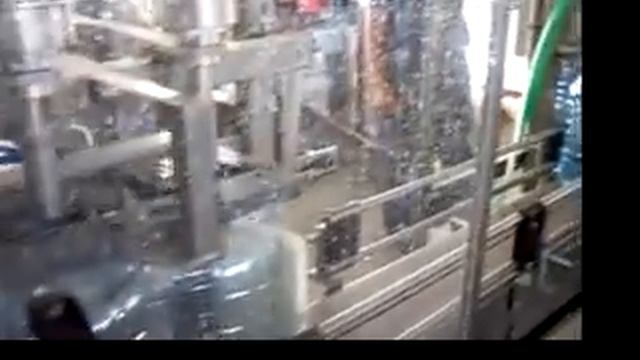 Линия розлива воды в бутылки ПЭТ емкостью 5 литров смотреть онлайн