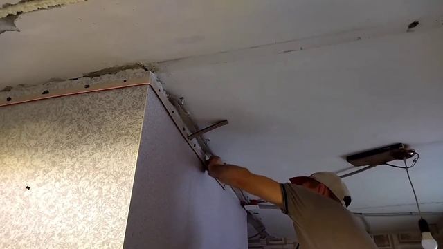 крепим багет в пустоту. натяжной потолок. смотреть онлайн