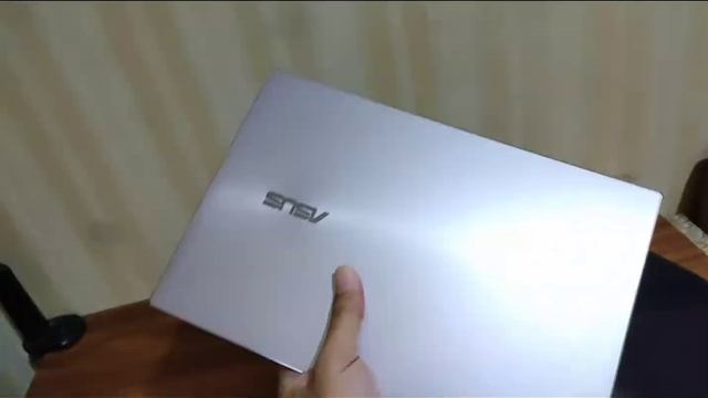 Laptop Layar Mantap Asus Zenbook Oled 13 смотреть онлайн