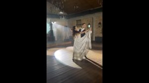 Свадебный медленный вальс - профессиональное исполнение!