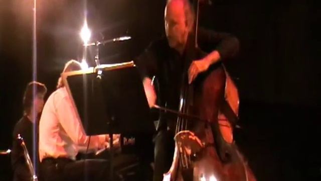 Alfred Desenclos, Aria et Rondo pour contrebasse et piano, extrait, смотреть онлайн