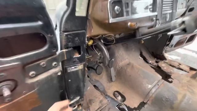 1948 Plymouth P15 Special Deluxe Restoration Project Update and Drive смотреть онлайн