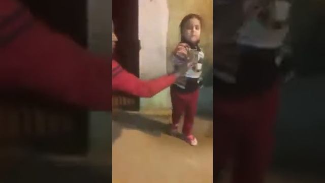 Танец девочки . Ей 5лет. смотреть онлайн