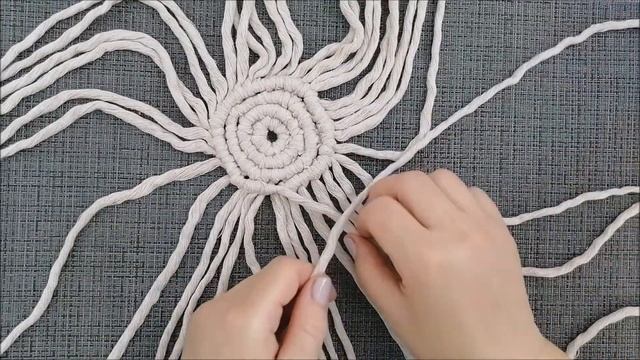 Macrame Tutorial | Круглая салфетка | Урок Макраме для начинающих | Подставка под горячее смотреть онлайн