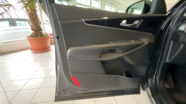 KIA Sorento 2.2 CRDi AWD Aut. Platinum Edition смотреть онлайн