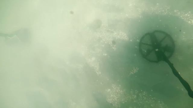 ?? Underwater Metal Detecting. GOLDEN RINGS, EARRINGS, CHAIN. SILVER.