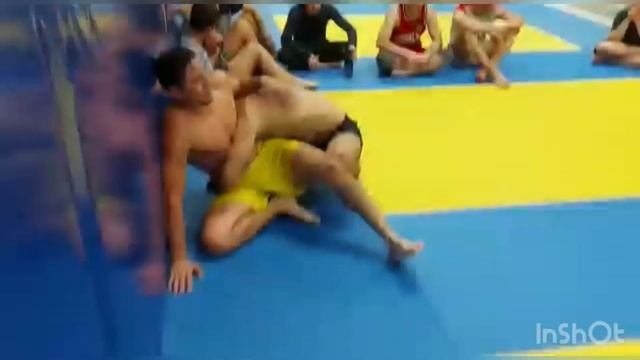 Беха против Баҳмана борьба до сдача клуб Ахмад Таджикистан в городе Твери