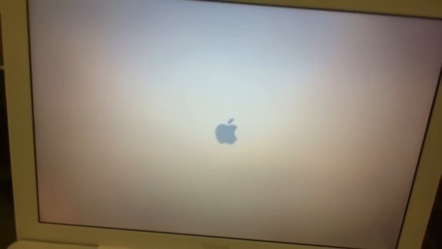 MACBOOK BLANCA A1181