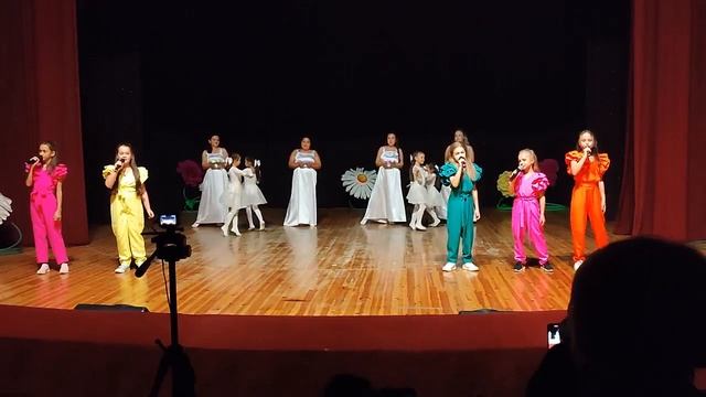 Танец мам "Мама" ко дню матери смотреть онлайн