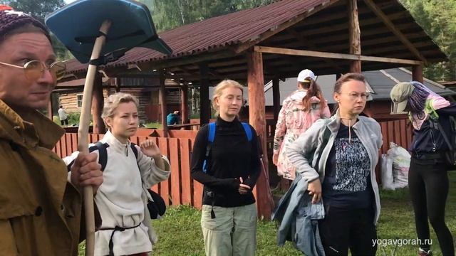 АЛТАЙ почему туда всех тянет? Живые горы и путешествие без рюкзаков к Белухе смотреть онлайн