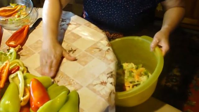 Заморозка перца на зиму. How to prepare the fresh peppers for the winter. смотреть онлайн