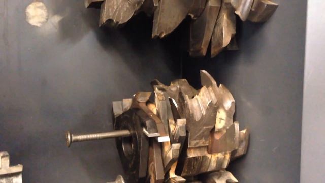 Выкатываем фрезерный станок на позицию) смотреть онлайн