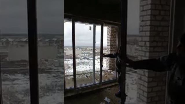 Остекление выхода на балкон из спальни на 2-м этаже частного дома. смотреть онлайн