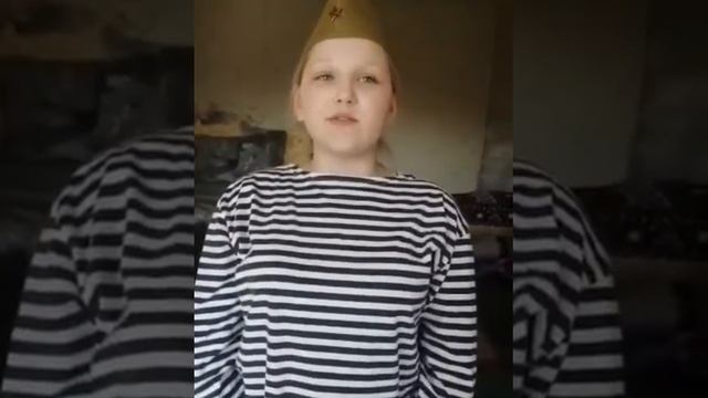 "Перед боем тихие, теплые вечера", исполняет Толстых Кира смотреть онлайн