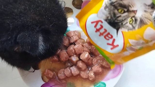 Хотела в обед хоть часик поспать, но, не дали... смотреть онлайн