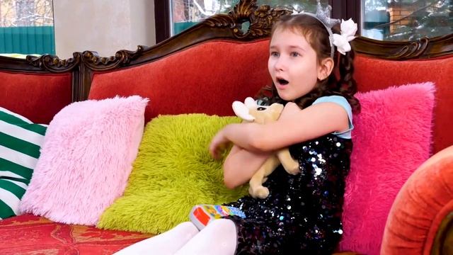 Домики для игрушек! Игры для девочек в дочки матери в видео про куклы Две Принцессы смотреть онлайн