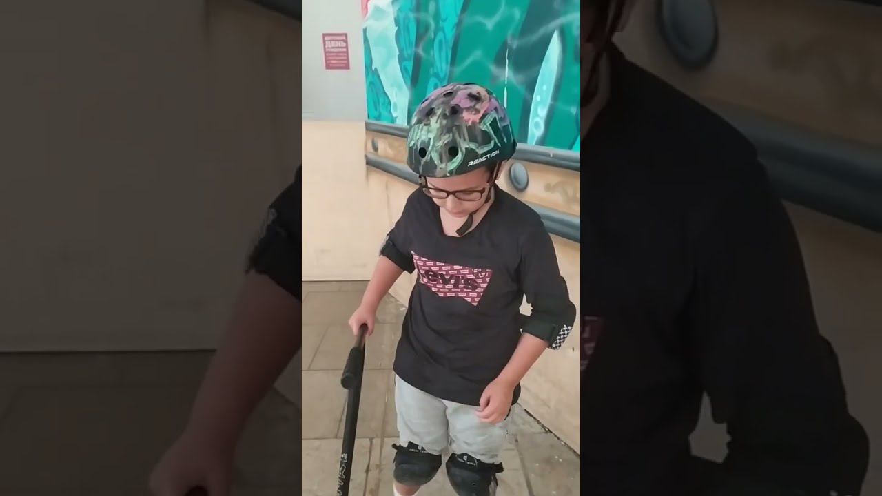 Собрали самокат в BunnyHop. Скейтпарк магазин Москва Смольная 24А #трюковойсамокат #крытыйскейтпарк смотреть онлайн