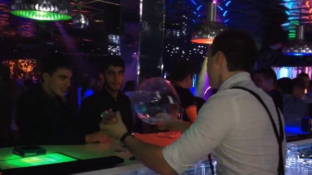 Коктейль шоу в ночном клуб Dali г. Клин 07.12.2013 смотреть онлайн