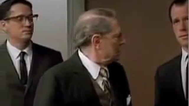 Дон Дрейпер изобретает решение для Лаки Страйка смотреть онлайн