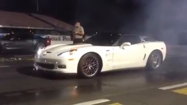 2010 Chevrolet Corvette ZR1 3ZR Drag Racing 1/4 Mile runs 10.7 @ 131.78 MPH смотреть онлайн