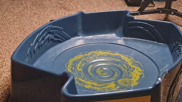 Турнир по Beyblade