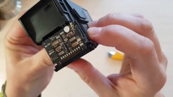 Разборка аккумуляторной батареи к дрону DJI Mavic Air. Inside of Battery for Mavic Air