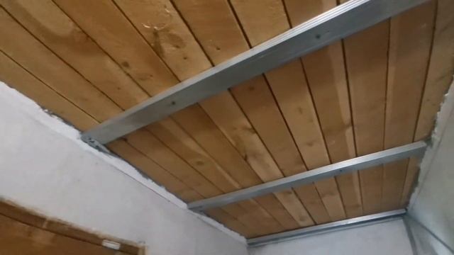 Мышиный рай на крыше, Не качественное утепление! Холодно в помещении, деньги на ветер ?♂️ смотреть онлайн