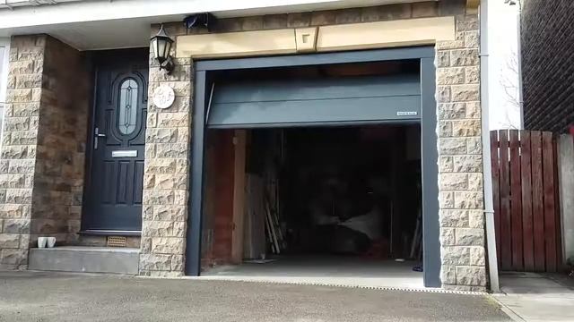 Hormann, Hadfield Glossop смотреть онлайн