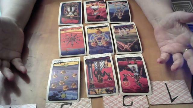 Есть ли у него сейчас проблемы в жизни. Гадание на Таро.
