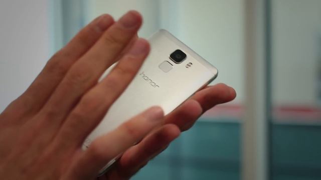 Honor 7 hands-on: Flagship spec, mid-range price! смотреть онлайн