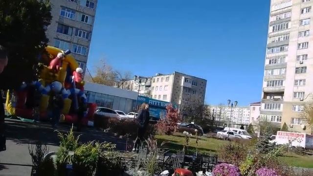 Ярмарка праздничного дня в Ставрополе на улице Доваторцев. смотреть онлайн