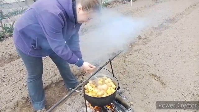 Тушим рёбрышки. Раданица. смотреть онлайн