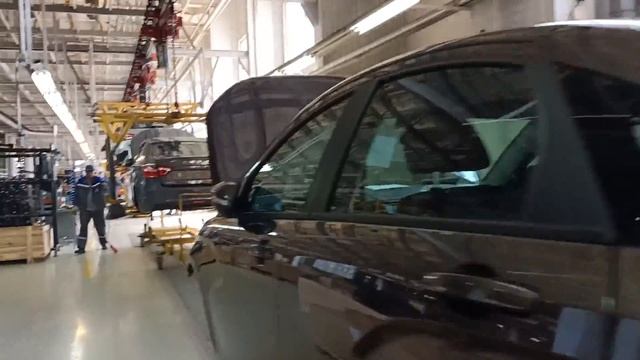 Как выглядит сборка новых автомобилей Lada Vesta на ЗАЗ смотреть онлайн