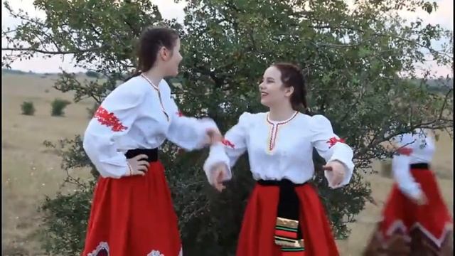 Хоровое пение. Юный Ансамбль Колосок. Красивое исполнение старых песен.Хор. смотреть онлайн