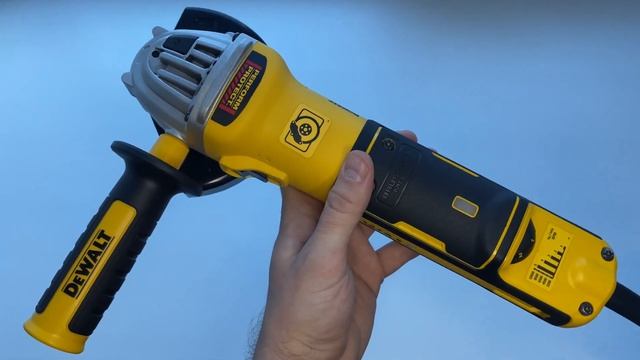 ЛУЧШАЯ БОЛГАРКА DEWALT. ОБЗОР УШМ DEWALT DWE4357. смотреть онлайн