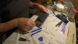 Замена батареи  и разъема питания в телефоне Huawei P20 Pro