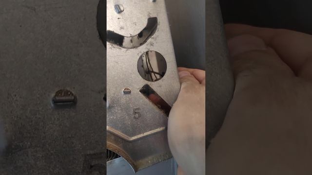 Как достать теплообменник из газовой колонки Electrolux GWH 275 смотреть онлайн