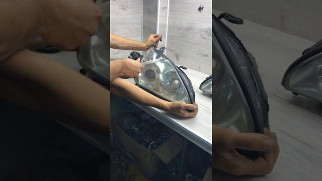 Lexus RX 350 - снятие старой полиуретановой пленки с фар смотреть онлайн