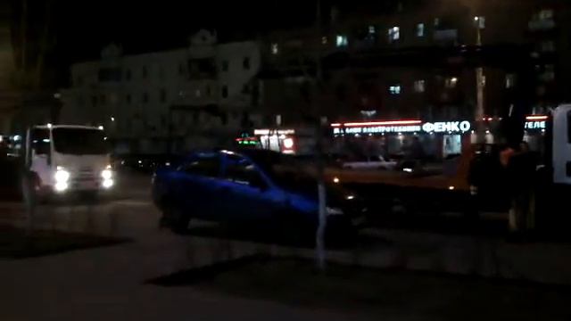 Рейд эвакуаторов. Воронеж Галерея Чижова смотреть онлайн