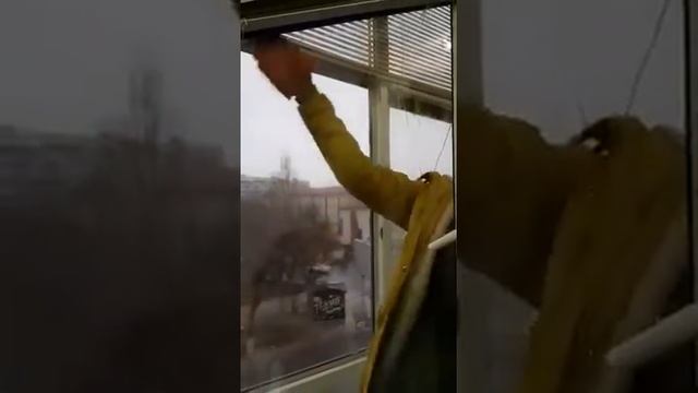Как можно быстро помыть окно смотреть онлайн